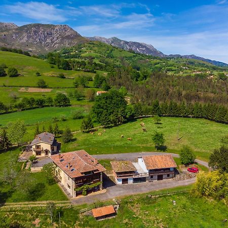 La Casona De Sovina Pensionat Piloña Exteriör bild